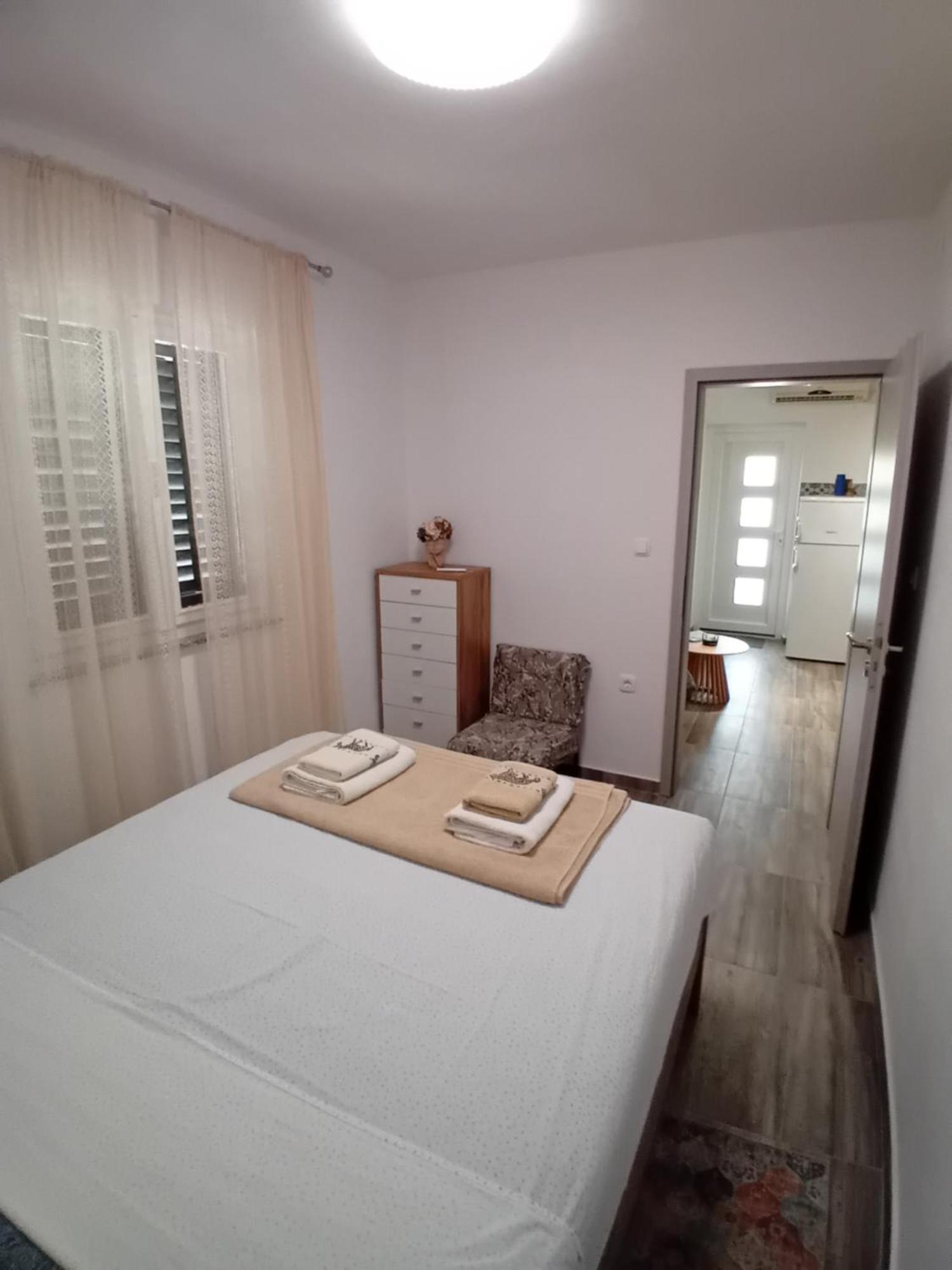 Apartmani Vrzic Baska  Exterior photo