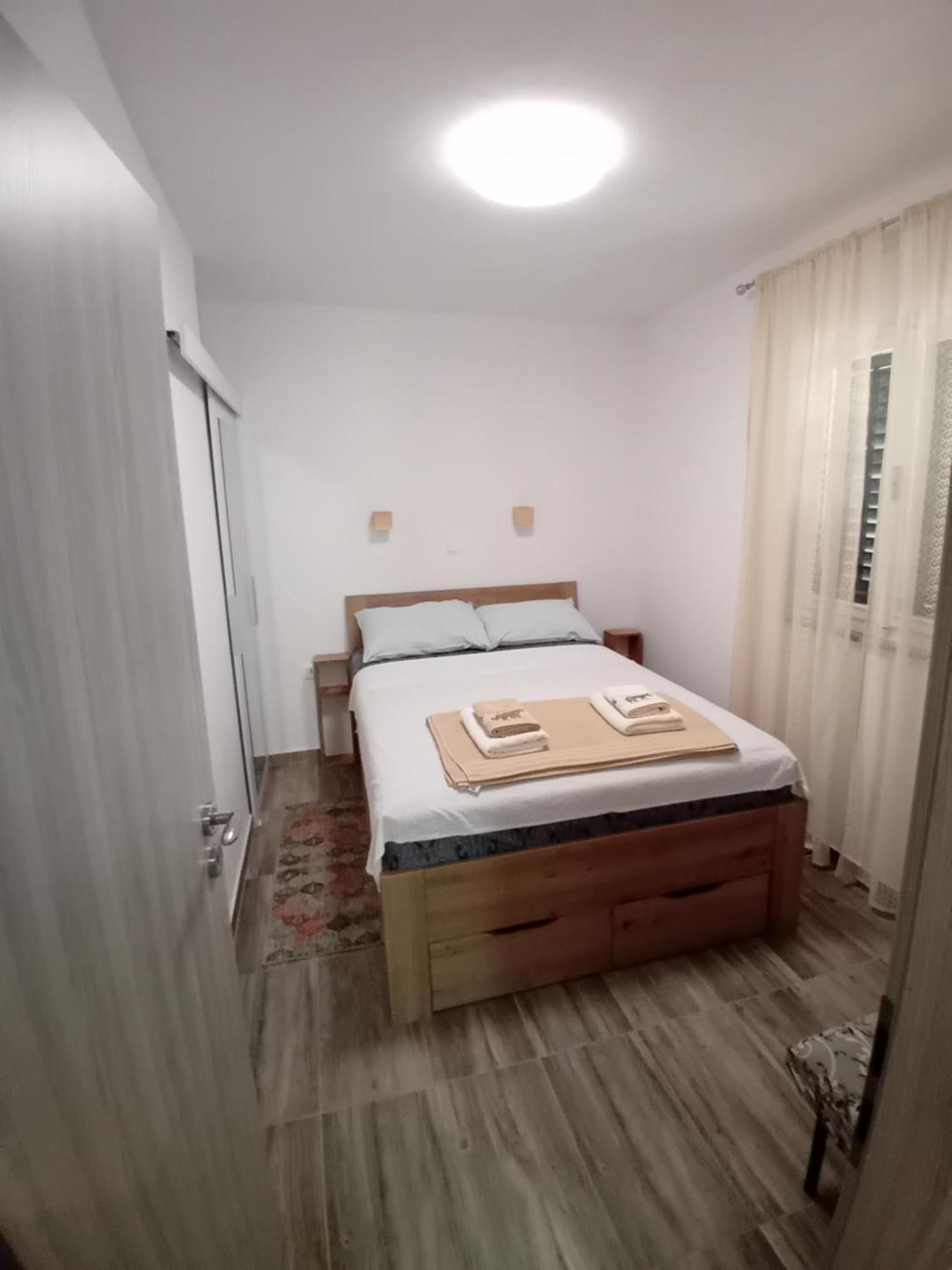 Apartmani Vrzic Baska  Exterior photo